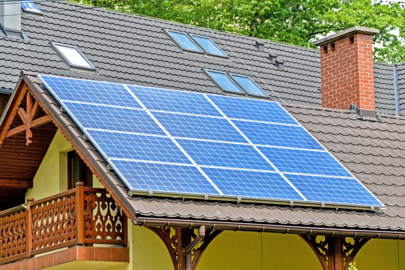 chauffagiste-GARS-min_solar-panels-1477987